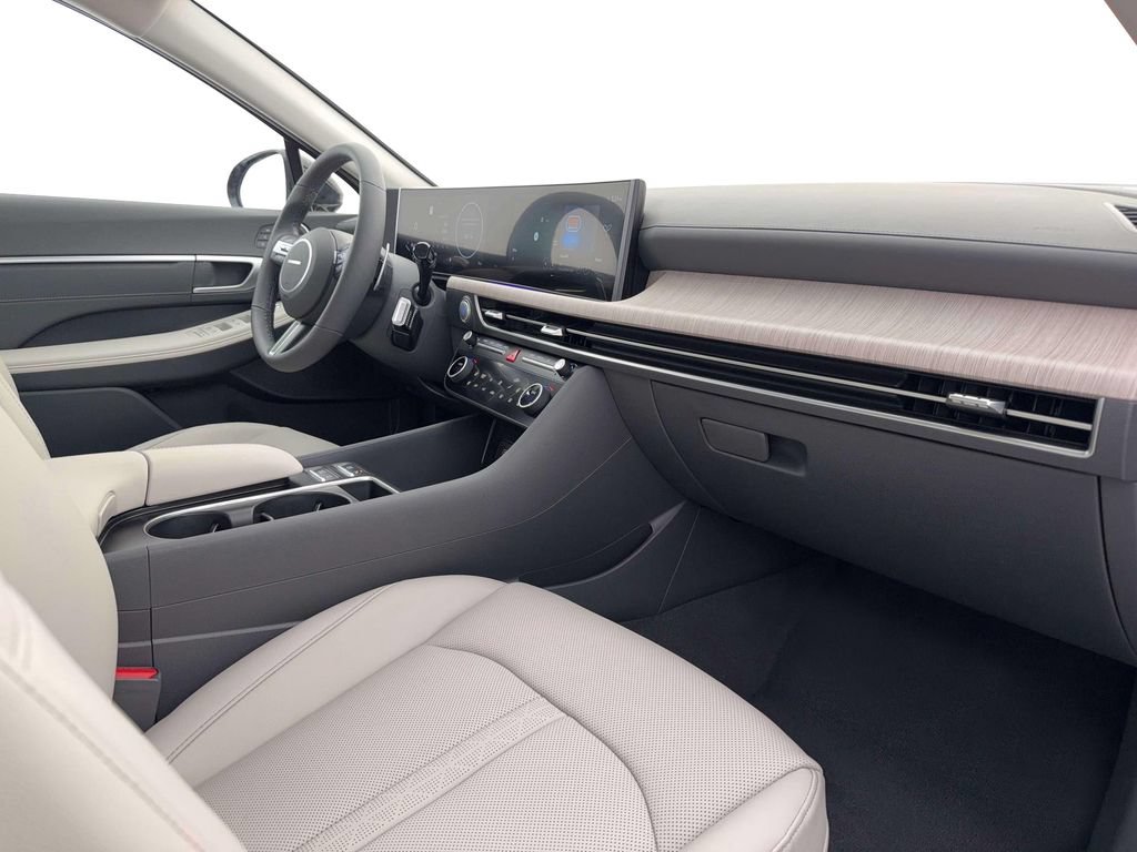 New 2026 Hyundai Sonata Limited FWD image 16