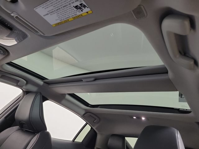 Used 2026 Toyota Prius Limited FWD image 21
