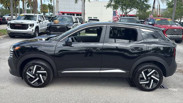 Used 2025 Nissan Kicks SV image 4