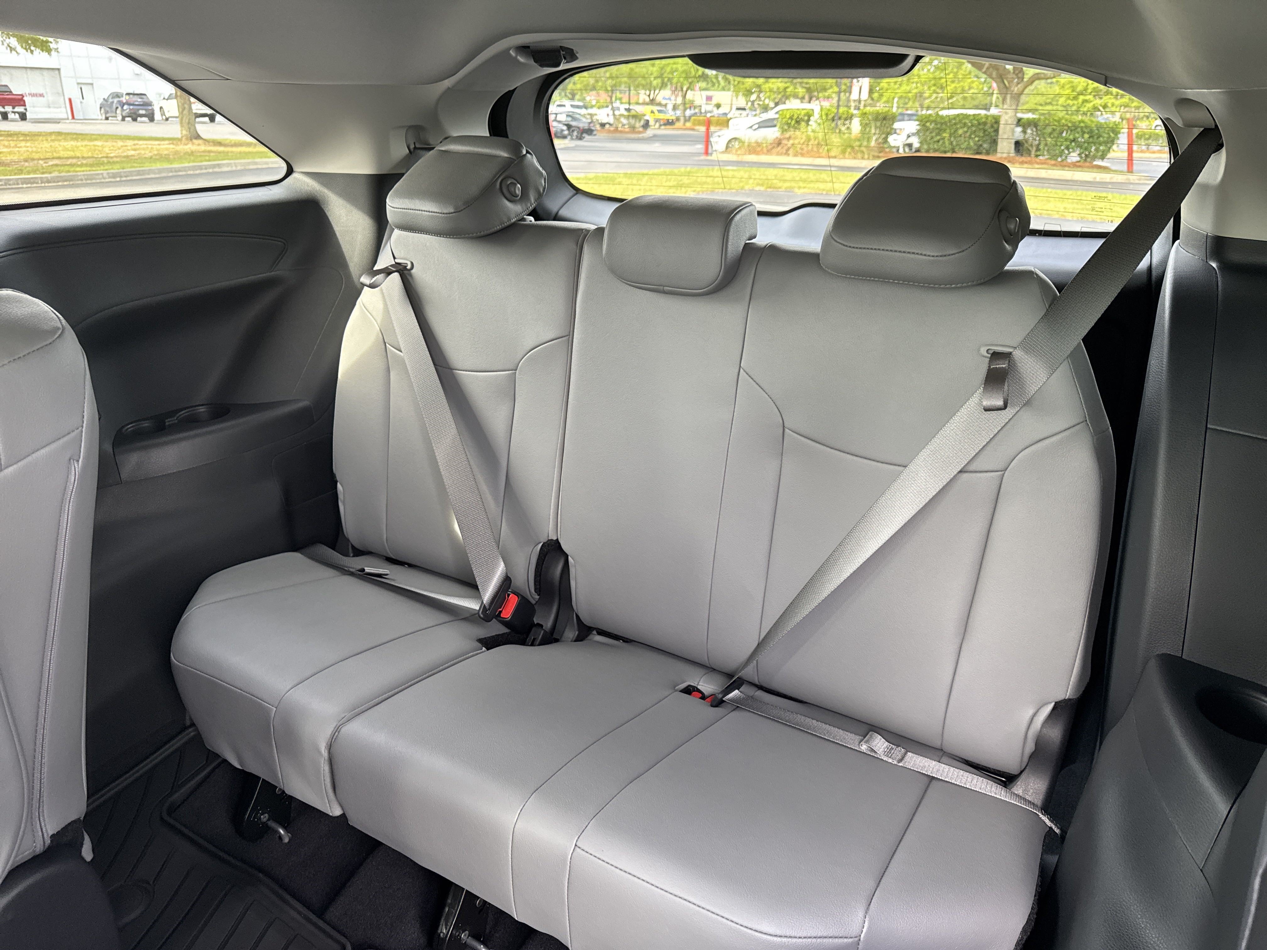 New 2025 Toyota Sienna XLE FWD image 29