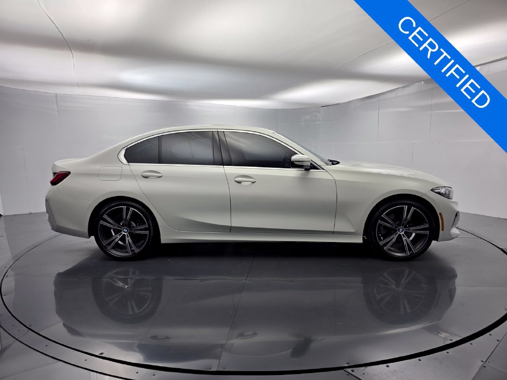 Certified 2024 BMW 330i Sedan w/ Convenience Package RWD image 3