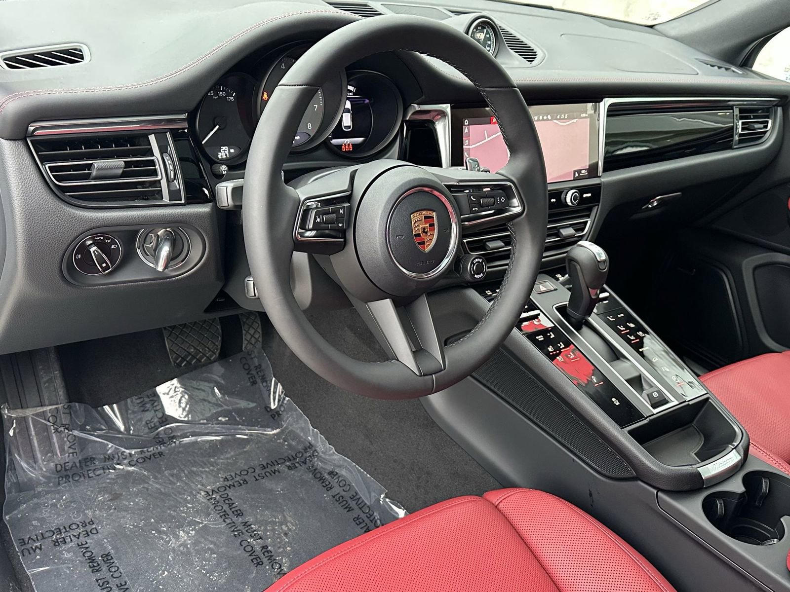 New 2026 Porsche Macan S AWD/4WD image 4