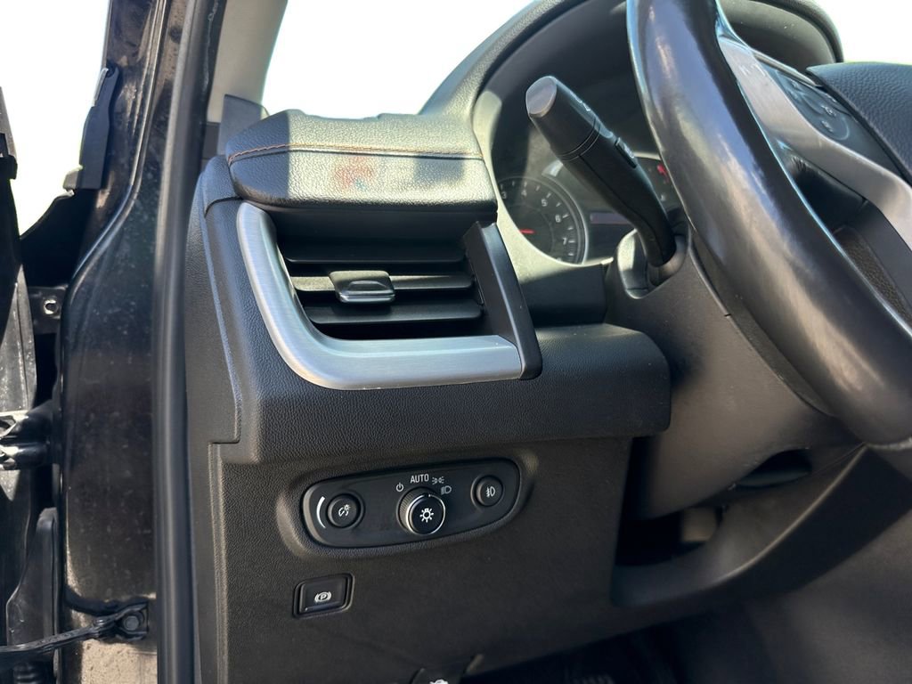 Used 2020 GMC Terrain SLT FWD image 13