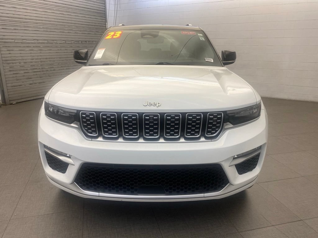 Used 2023 Jeep Grand Cherokee Summit w/ Adv Protech Group IV AWD/4WD image 12