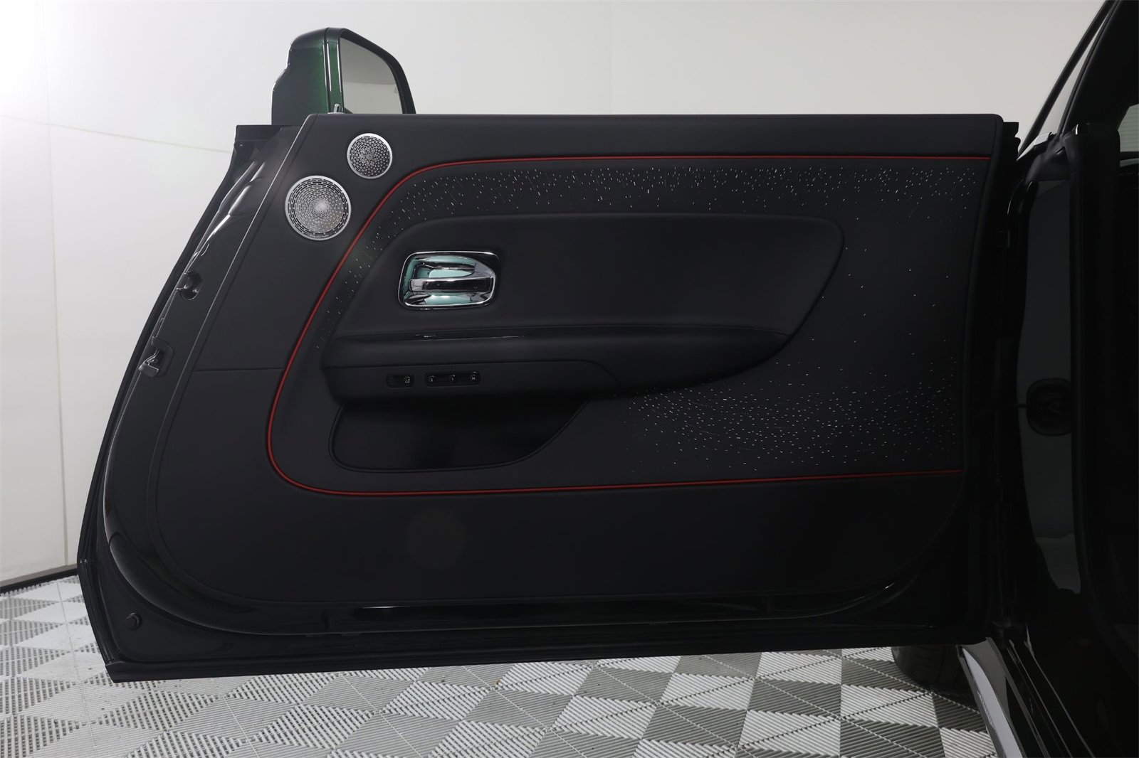 Certified 2024 Rolls-Royce Spectre w/ Spectre Launch Package image 24