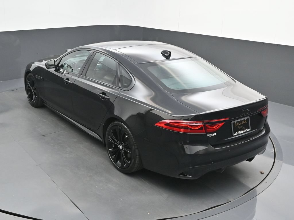 Certified 2024 Jaguar XF R-Dynamic SE AWD/4WD image 33