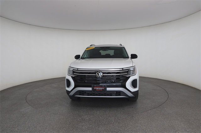 Used 2025 Volkswagen Atlas Peak Edition SE image 32