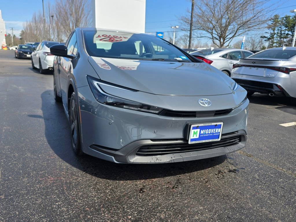 Used 2024 Toyota Prius LE AWD/4WD image 8
