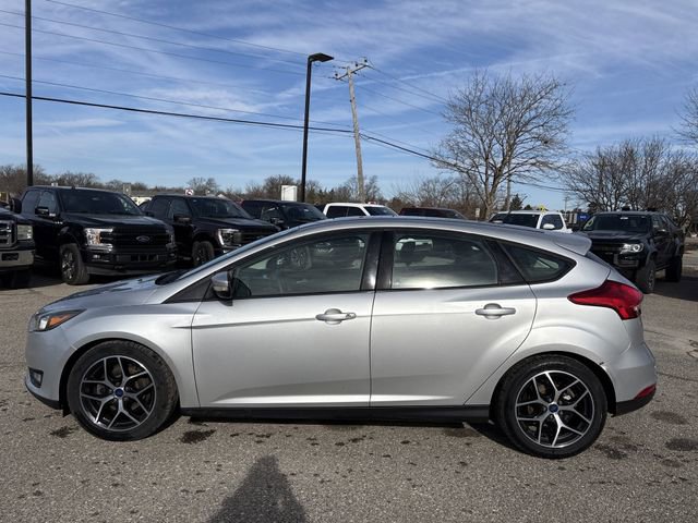 Used 2018 Ford Focus SEL w/ Cold Weather Package FWD image 8
