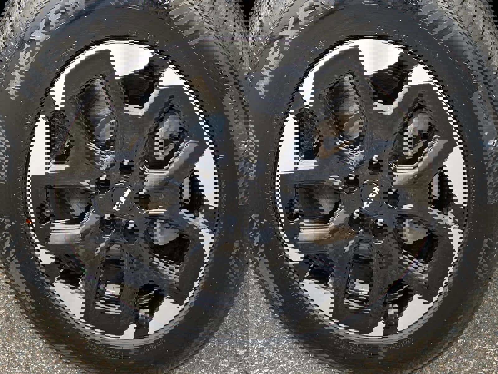 Used 2024 Kia Sorento S image 26