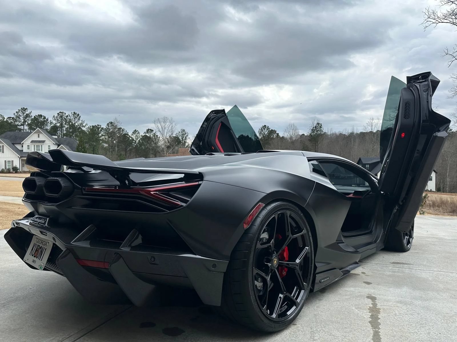 Used 2024 Lamborghini Revuelto AWD/4WD image 11