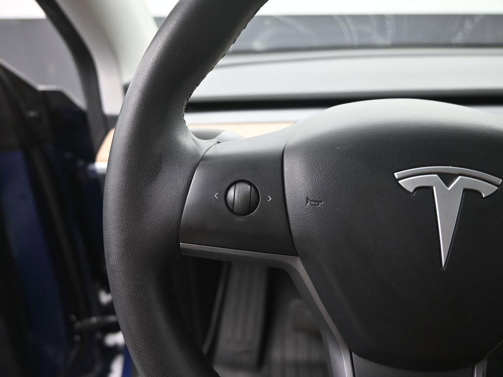 Used 2020 Tesla Model Y Long Range image 29
