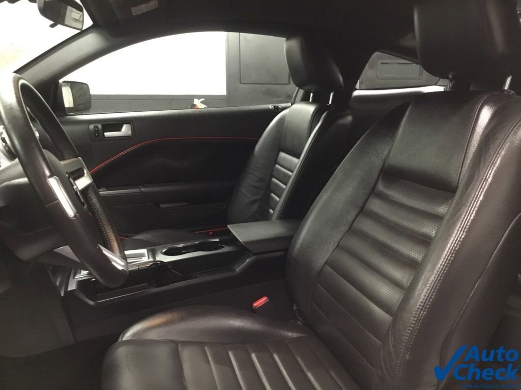Used 2005 Ford Mustang GT Premium image 23