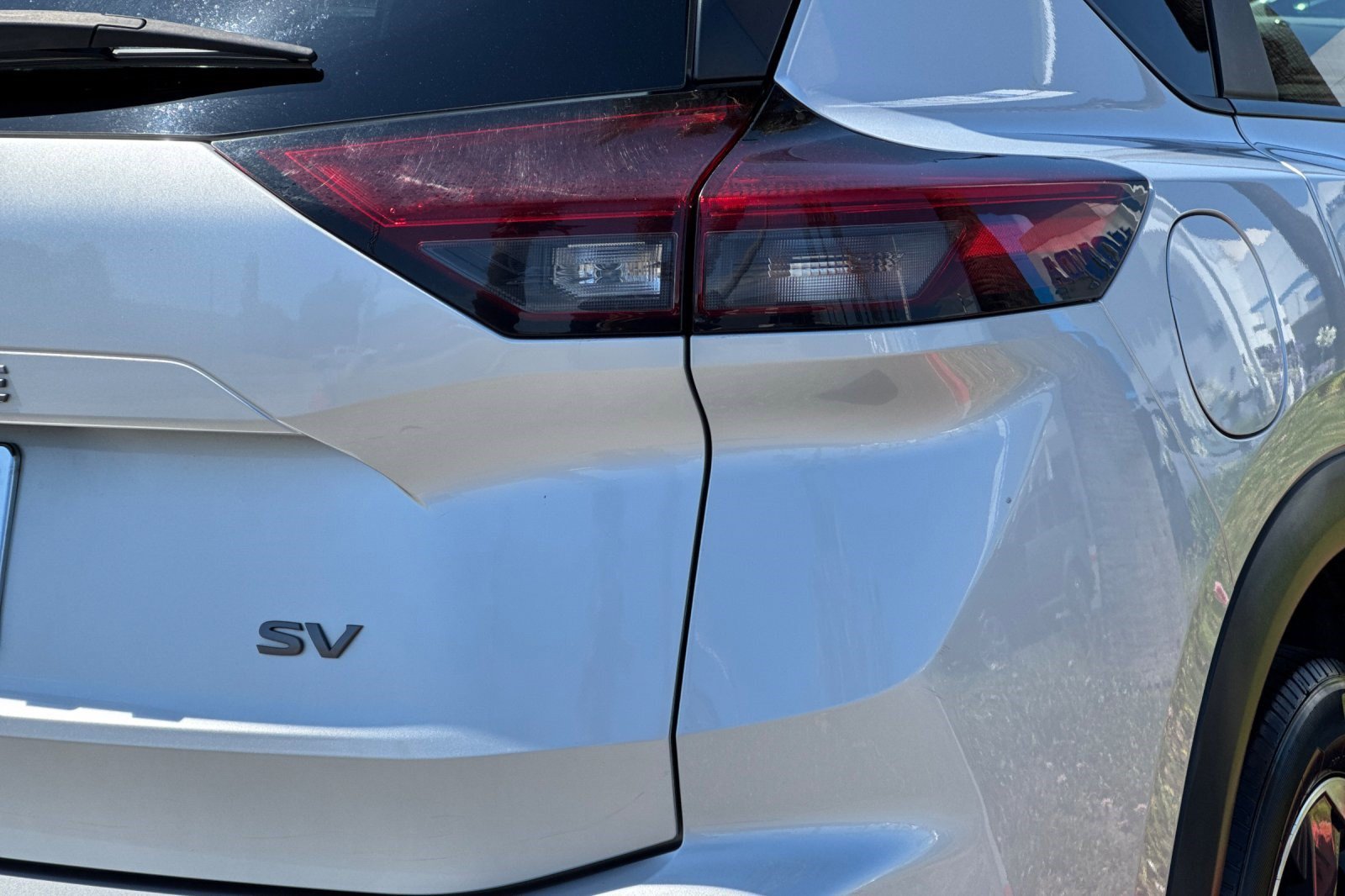 Used 2024 Nissan Rogue SV FWD image 12