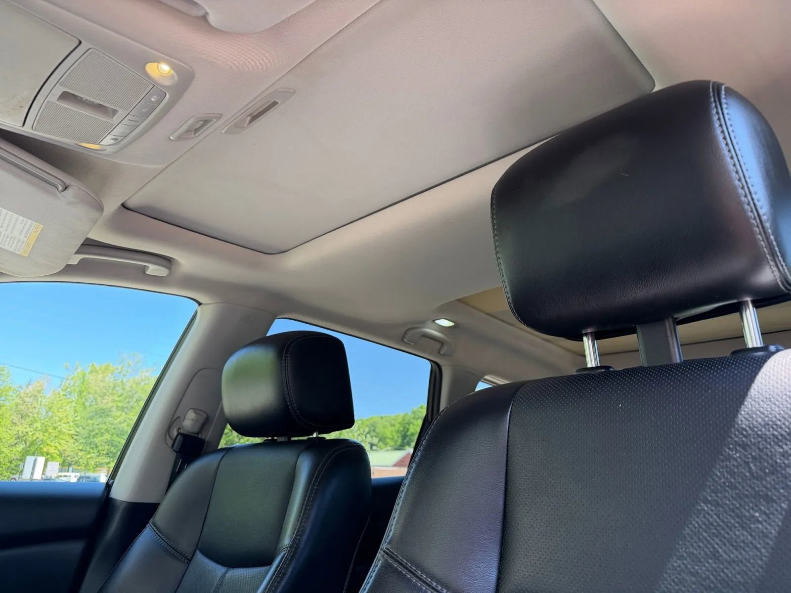Used 2014 Nissan Pathfinder Platinum w/ Platinum Premium Package AWD/4WD image 23