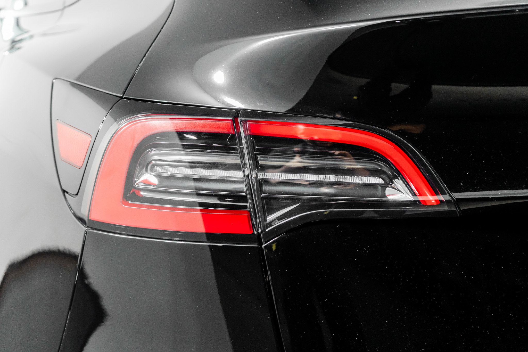 Used 2022 Tesla Model Y Long Range image 6