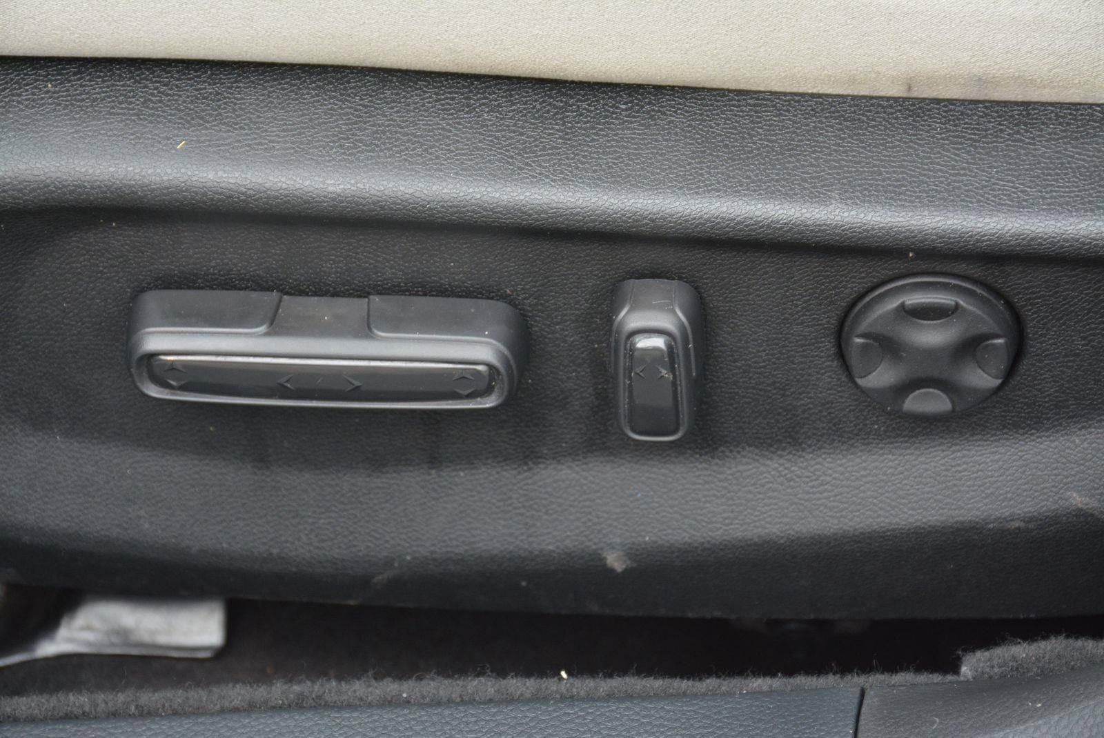 Used 2018 Honda Accord EX image 11