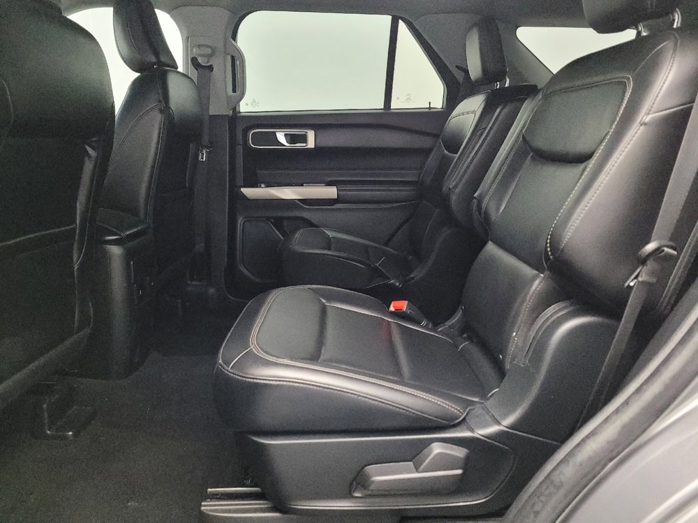 Used 2023 Ford Explorer XLT w/ Equipment Group 202A image 18