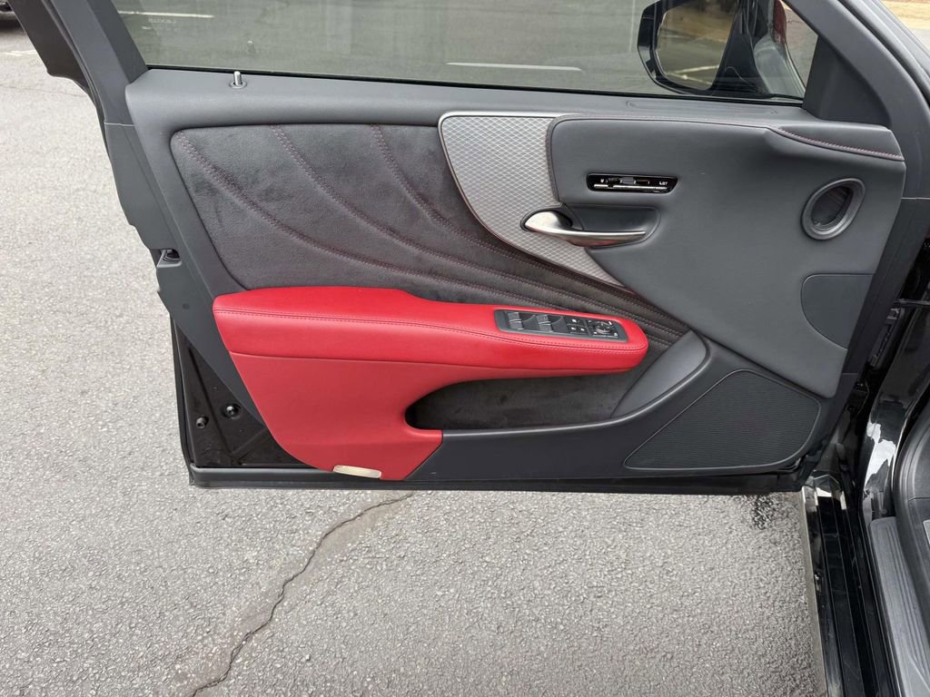 Used 2023 Lexus LS 500 F Sport image 13