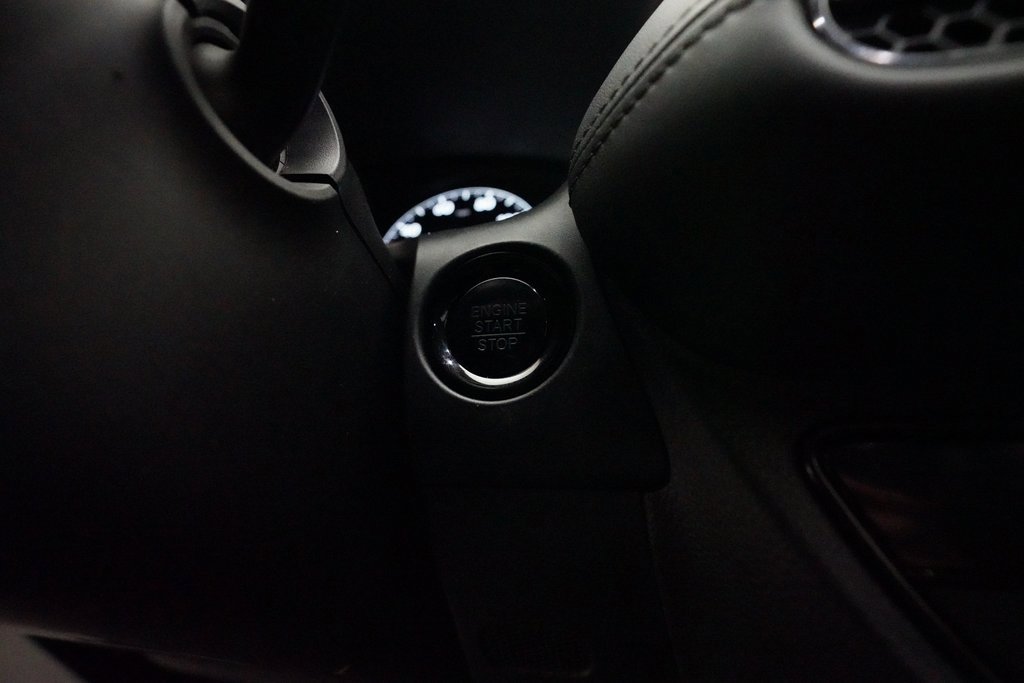 Certified 2023 Honda HR-V LX image 30