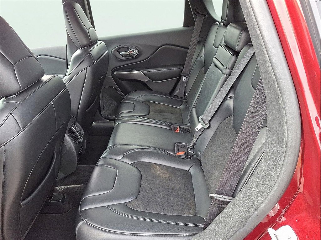 Used 2019 Jeep Cherokee Latitude Plus image 11