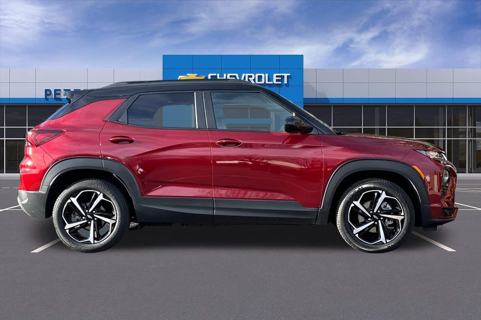 Certified 2022 Chevrolet TrailBlazer RS w/ Sun and Liftgate Package image 3