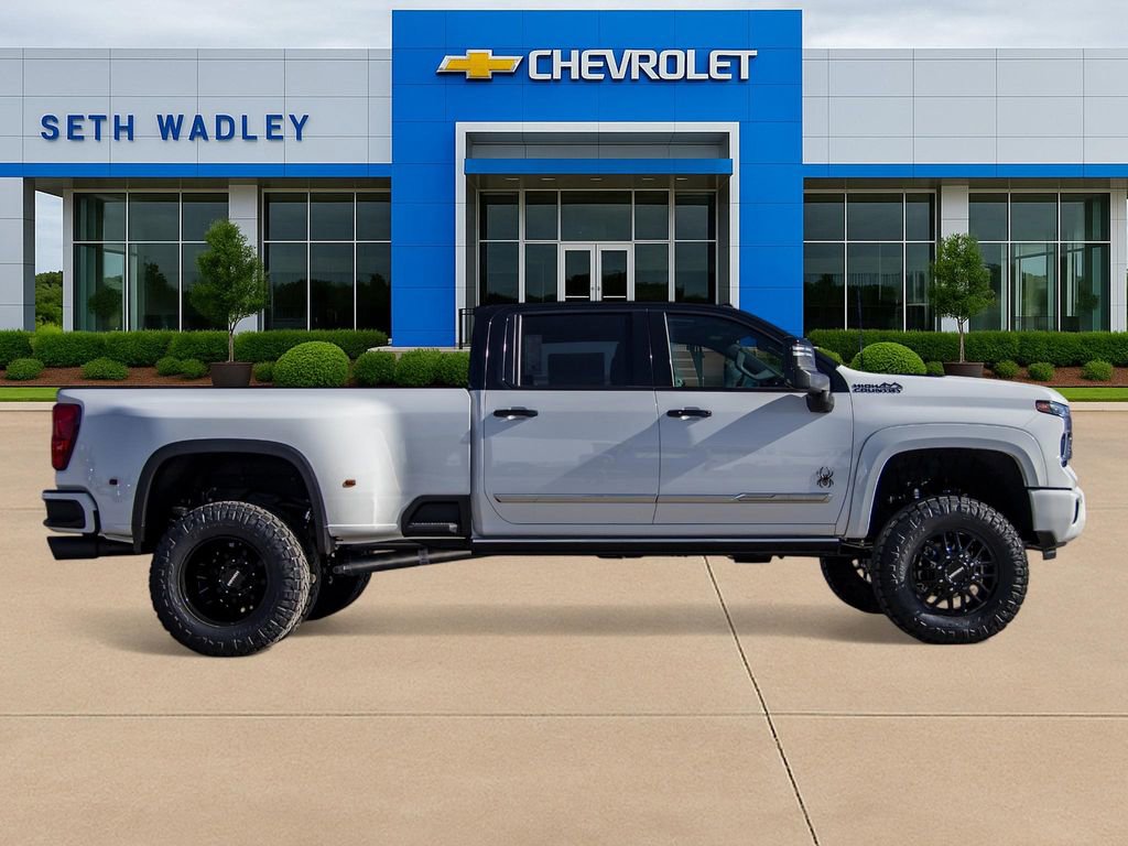 Used 2025 Chevrolet Silverado 3500 High Country w/ High Country Premium Package image 8