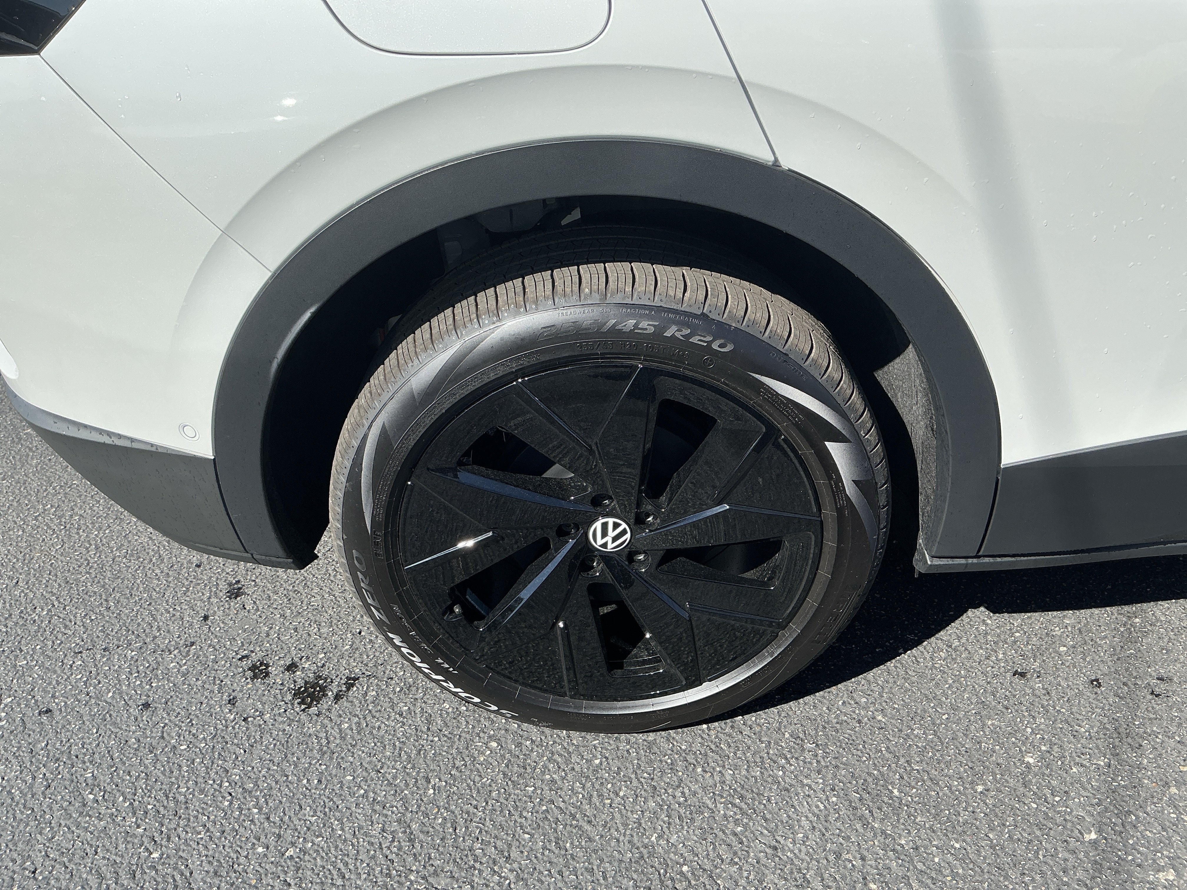 New 2026 Volkswagen ID.4 Pro S Plus AWD/4WD image 8