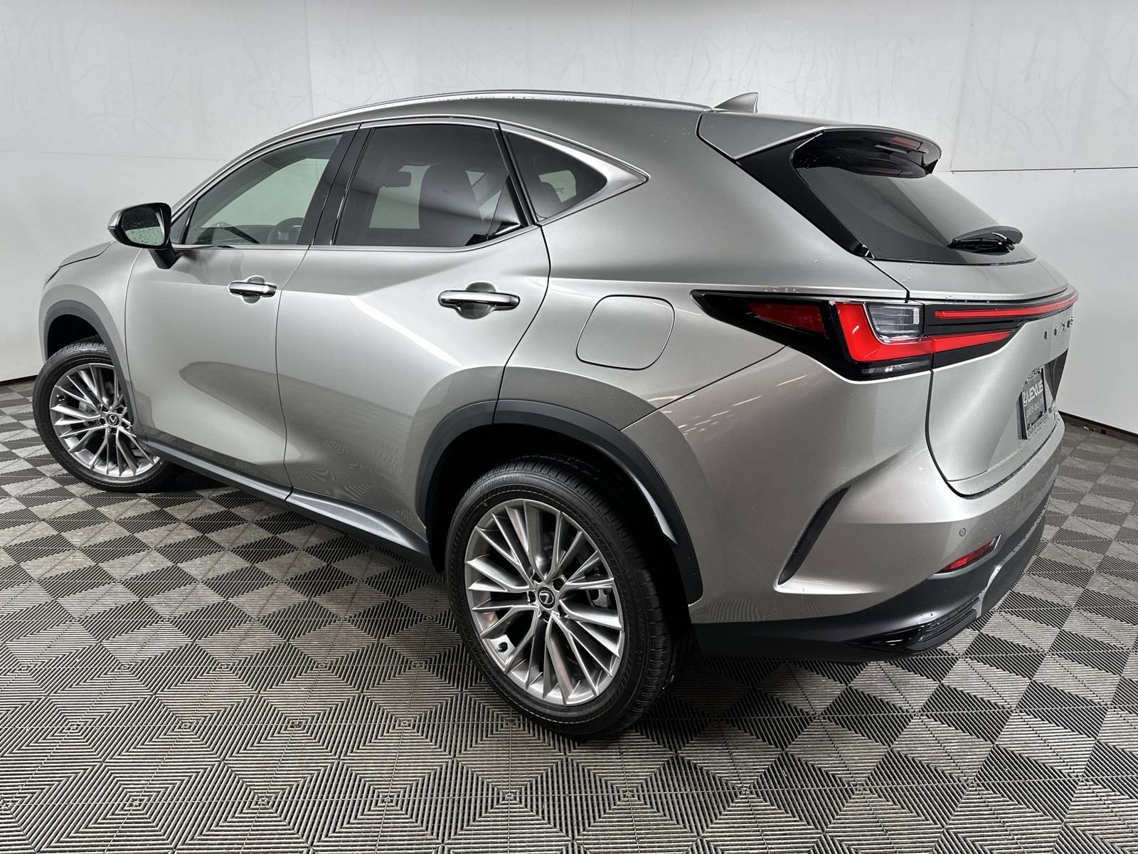 Used 2025 Lexus NX 350 AWD w/ Accessory Package (2T) image 4