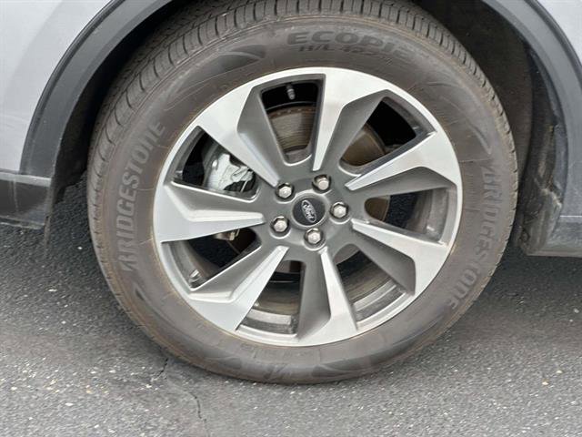 Used 2024 Ford Escape Platinum AWD/4WD image 8