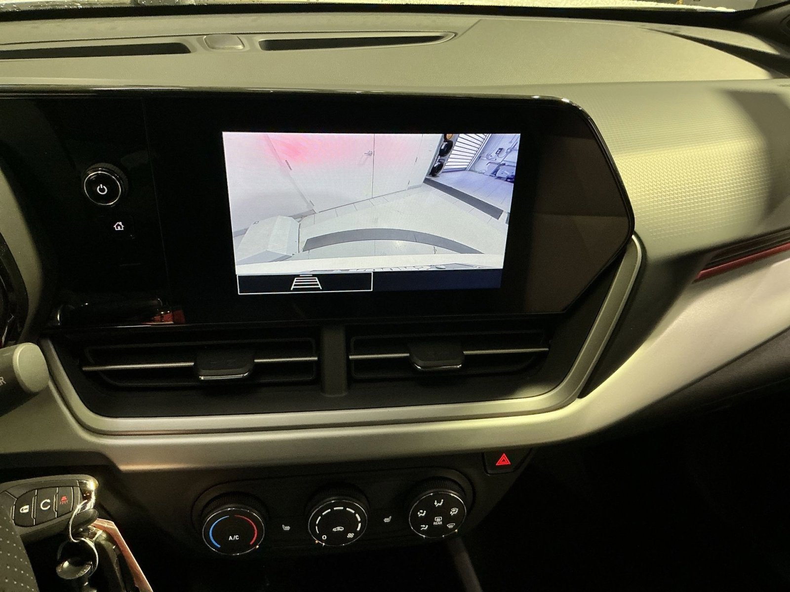 New 2026 Chevrolet Trax RS w/ Sunroof Package image 27