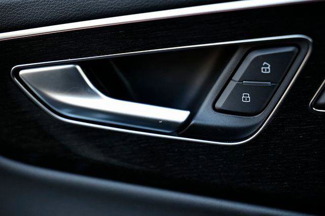 Certified 2025 Audi Q7 2.0T Premium Plus w/ Premium Plus Package image 17