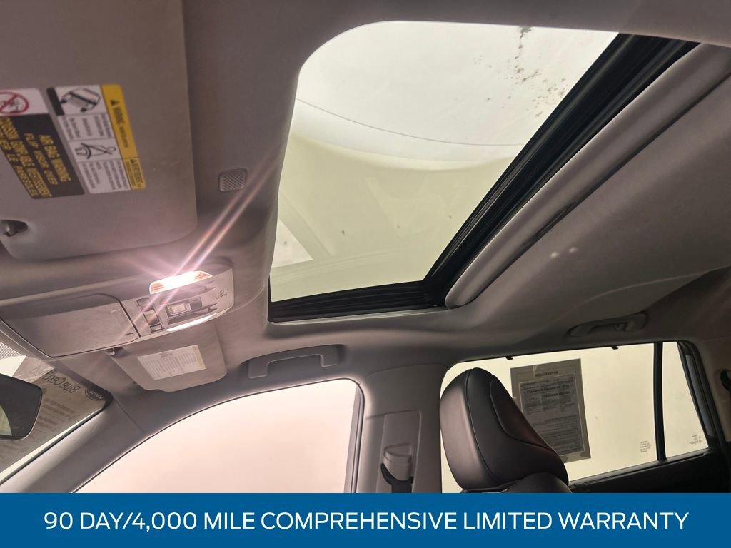 Used 2022 Toyota Highlander XLE image 8
