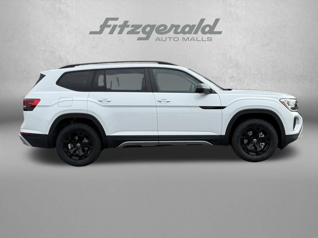 New 2026 Volkswagen Atlas Peak Edition AWD/4WD image 3