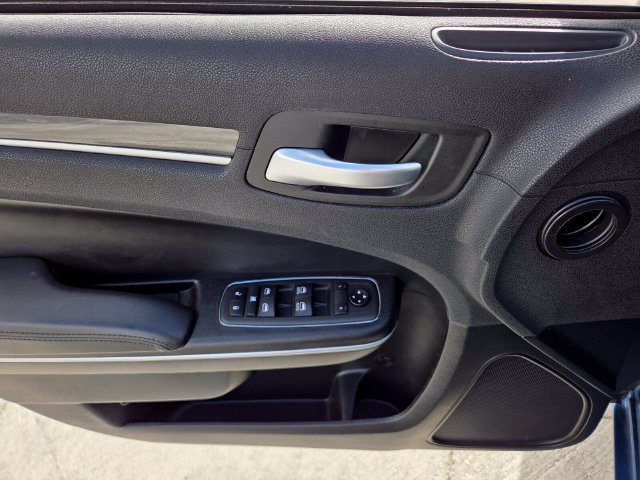 Used 2020 Chrysler 300 Touring w/ Sport Appearance Package RWD image 18