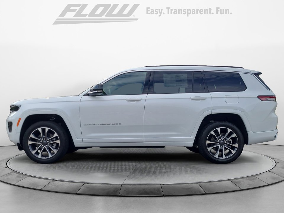 New 2025 Jeep Grand Cherokee L Overland w/ Luxury Tech Group IV image 4