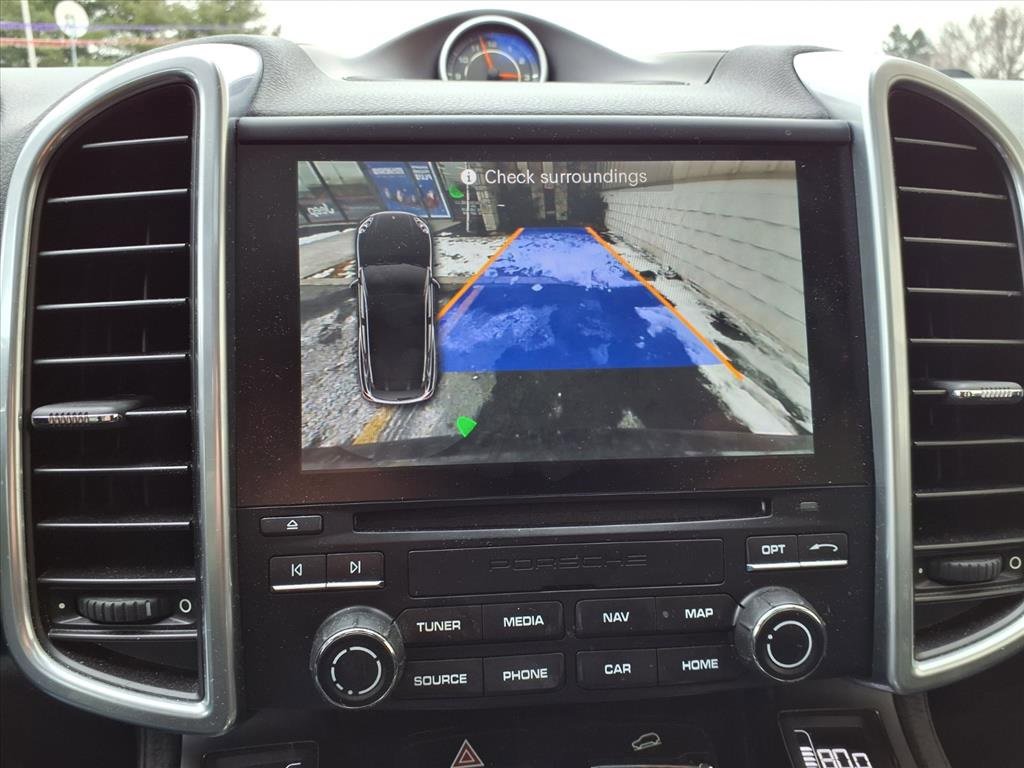 Used 2017 Porsche Cayenne Platinum Edition image 10