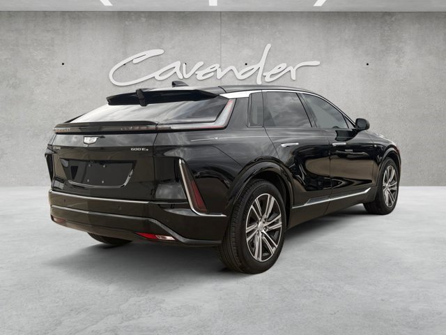 Certified 2024 Cadillac Lyriq Luxury AWD/4WD image 15