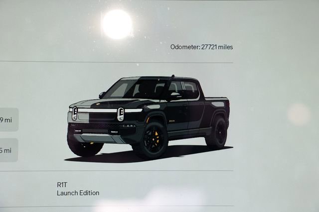 Used 2022 Rivian R1T Launch Edition image 33