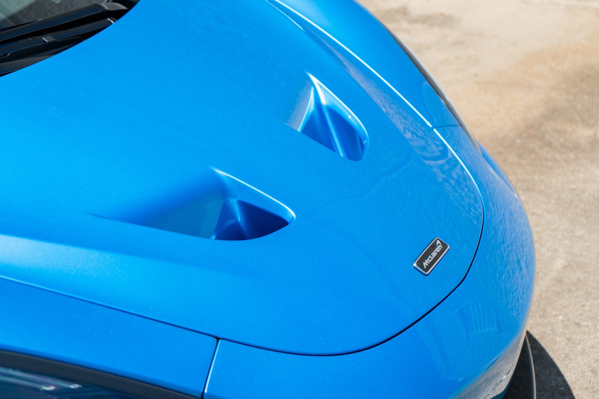 Used 2020 McLaren 620R RWD image 49