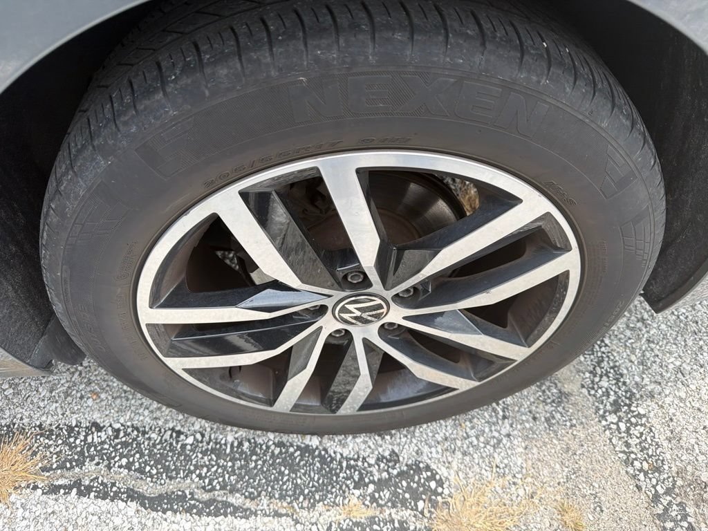 Used 2025 Volkswagen Jetta SE FWD image 20