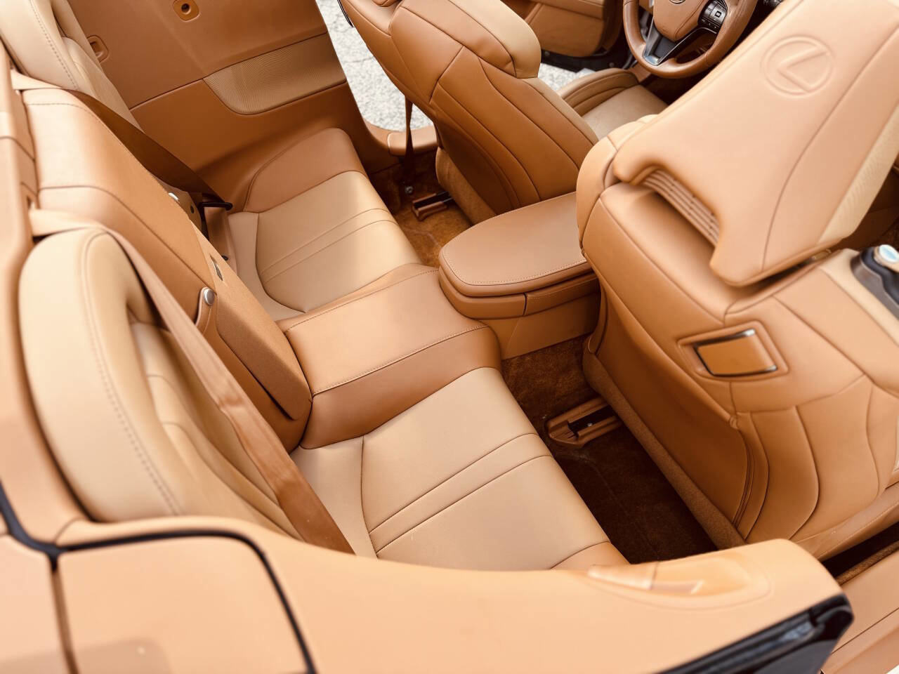 Used 2024 Lexus LC 500 Base 2dr Convertible w/ Touring Package image 31