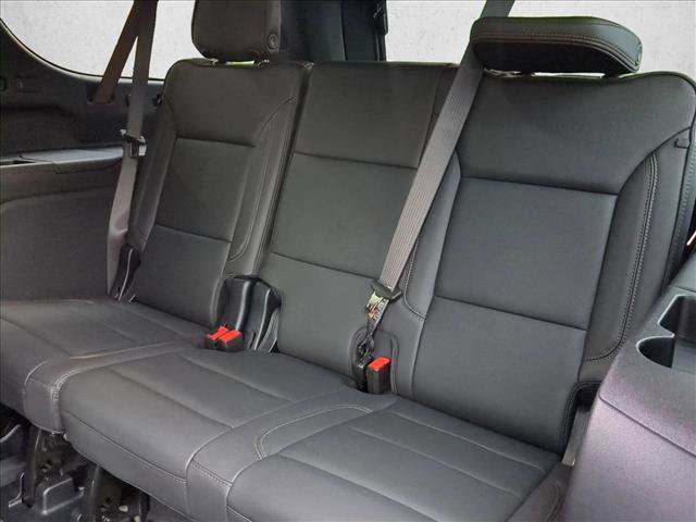 Used 2025 Chevrolet Suburban High Country AWD/4WD image 30