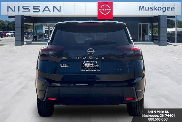 Used 2024 Nissan Rogue S AWD/4WD image 6