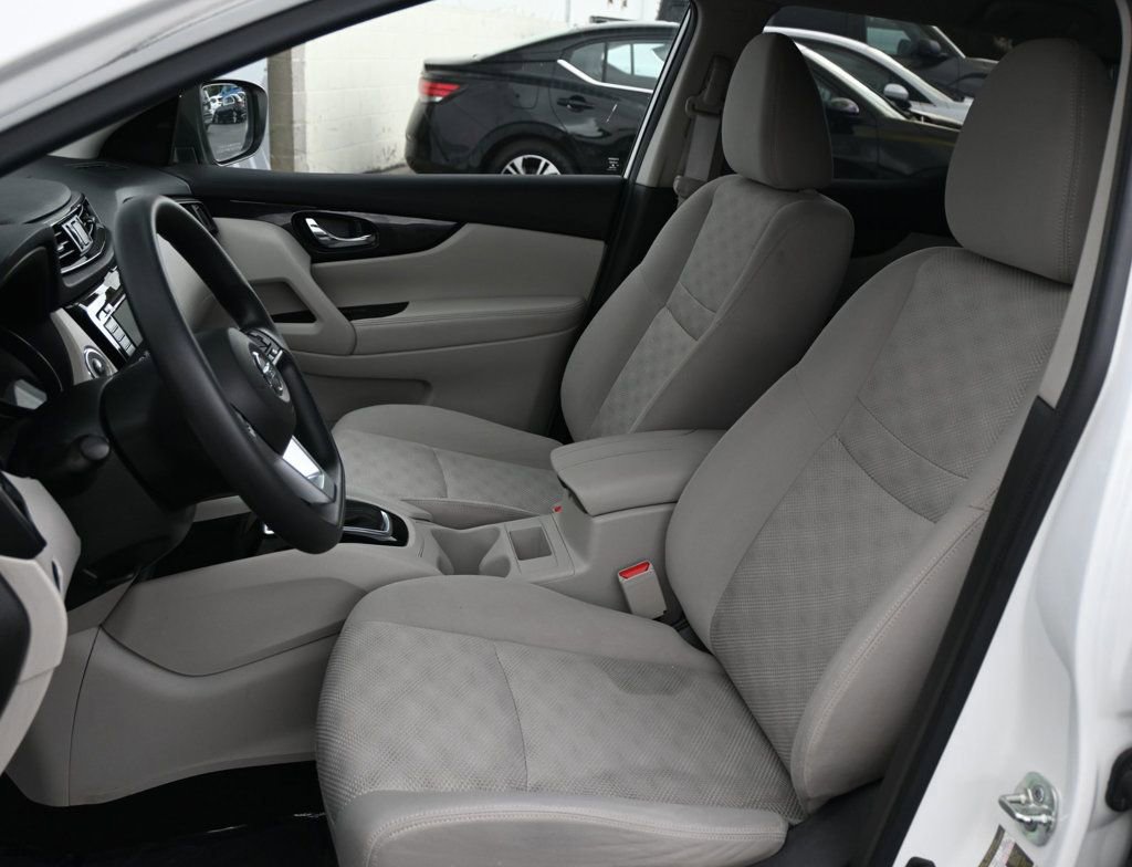 Used 2019 Nissan Rogue Sport SV FWD image 13