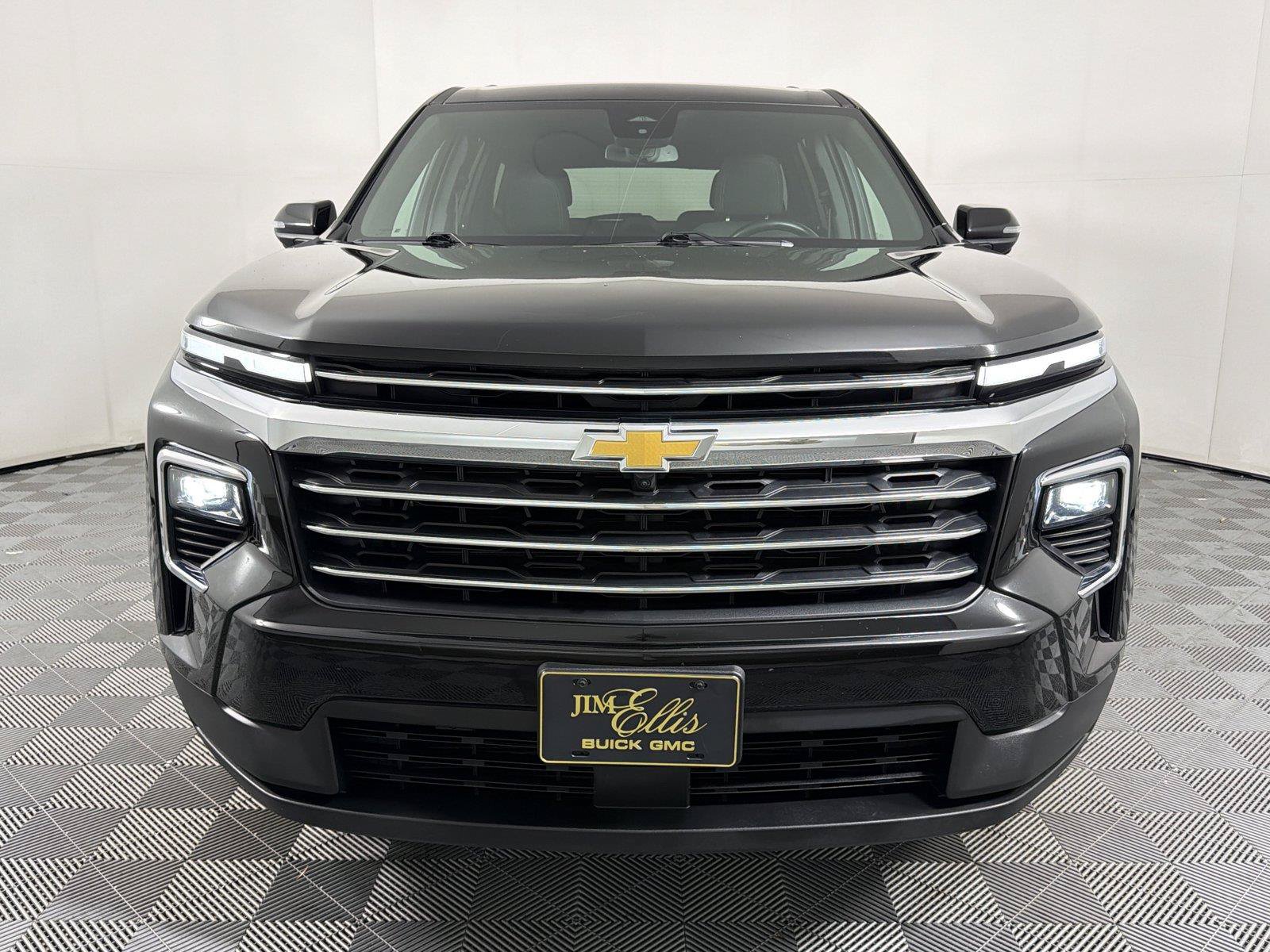 Certified 2024 Chevrolet Traverse LT FWD image 2
