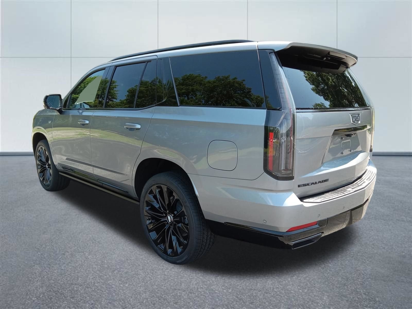 New 2026 Cadillac Escalade Platinum Sport w/ LPO, ONYX Package AWD/4WD image 3