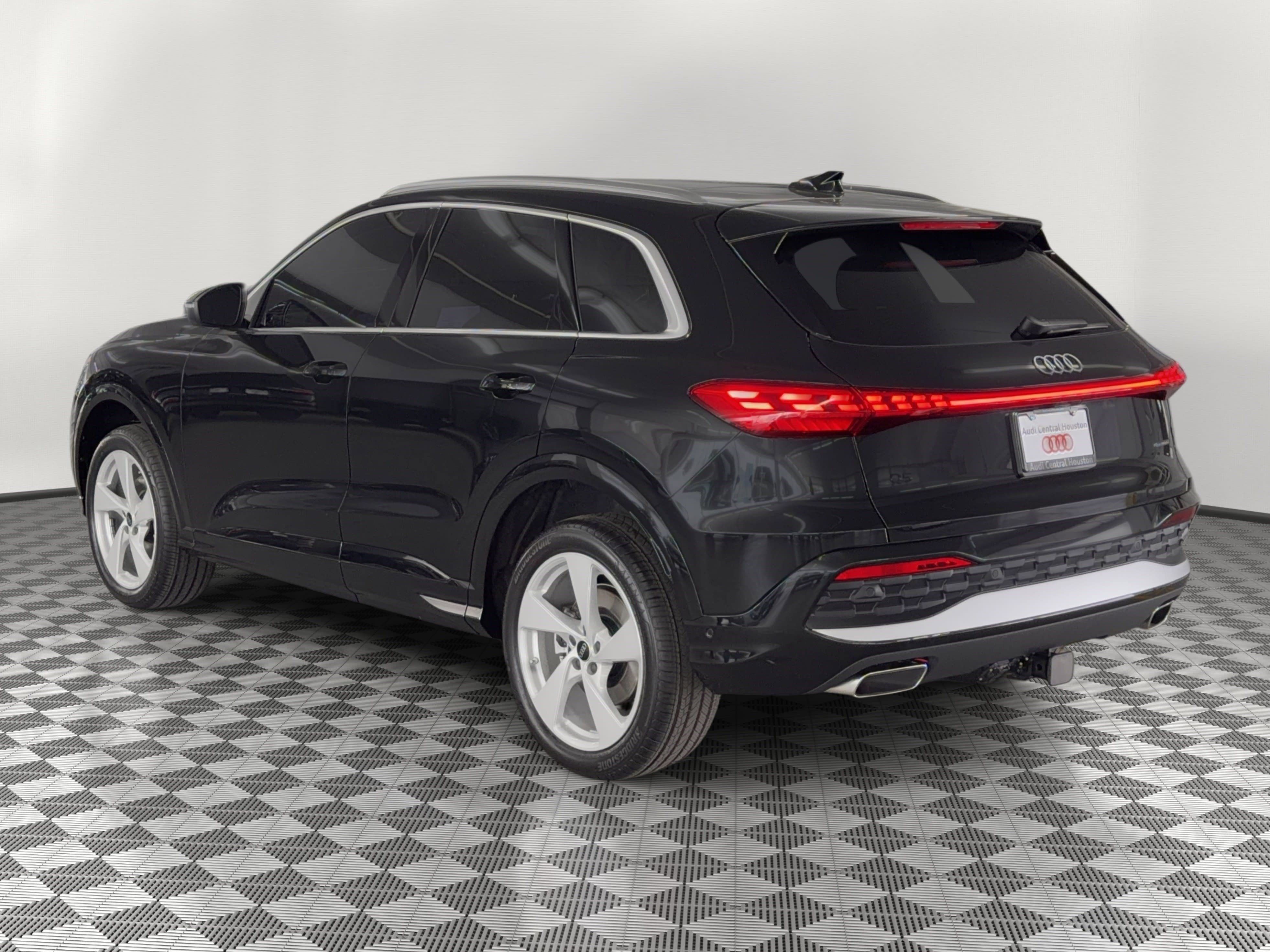 New 2026 Audi Q5 Premium Plus image 3