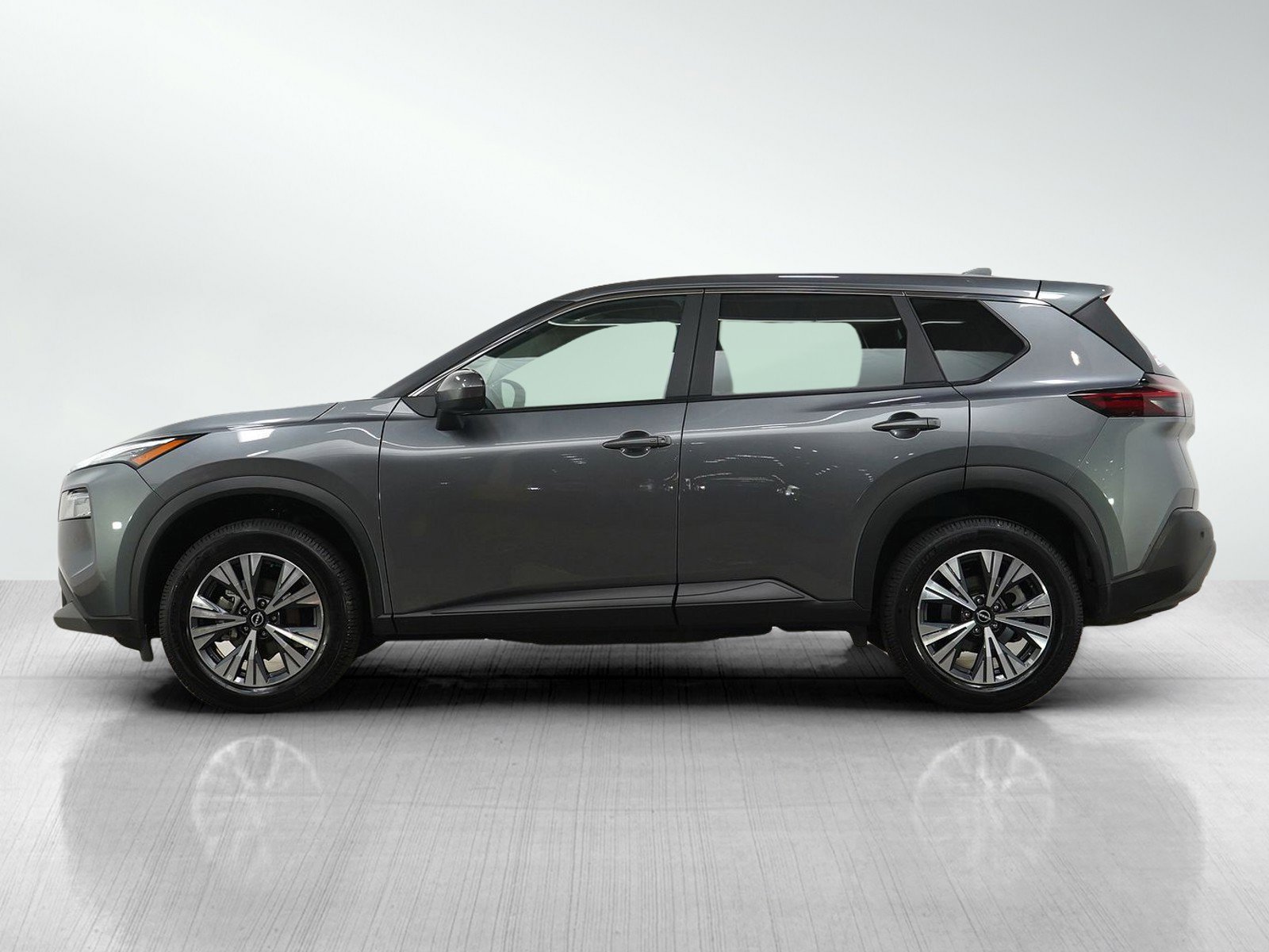 Used 2023 Nissan Rogue SV AWD/4WD image 2