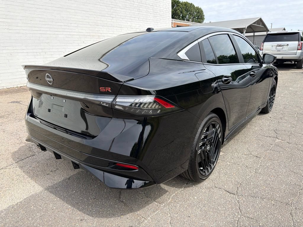 Used 2026 Nissan Sentra SR w/ Floor Mat Package FWD image 2